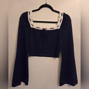 Dee Elly Womens Black White Cropped Knit Sweater Bell Sleeves Medium